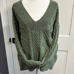 Aerie Sage Green Cable Knit V-Neck Sweater - oversized small